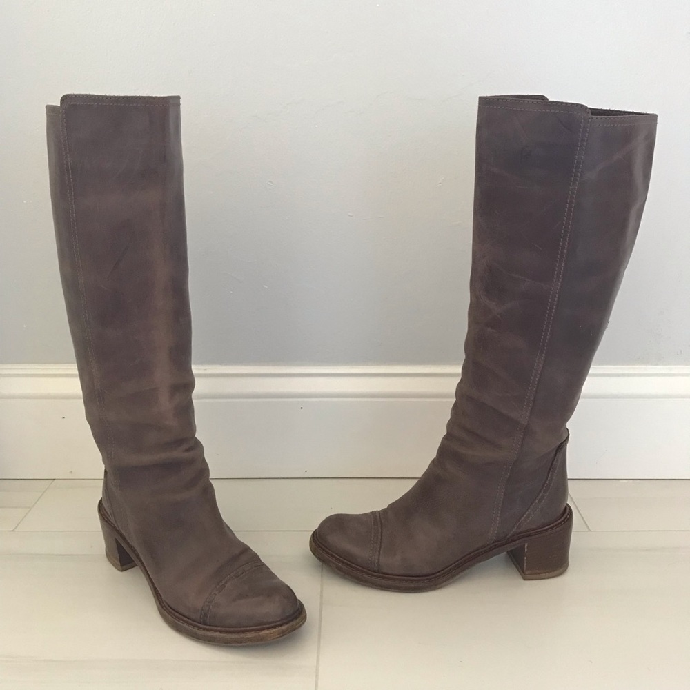 Chloé Brown Tall Leather Heeled Boots, Size 6.5